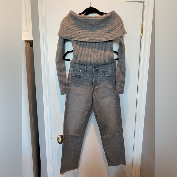 Banana Republic, PLUME OFF-SHOULDER SWEATER TOP , gray, size Sm EUC - Picture 8 of 8